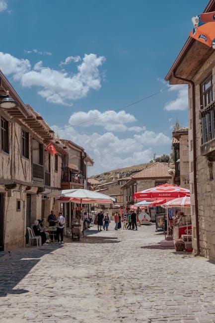 Explore the quaint stone houses and vibrant street life of historic Ayazini in Afyonkarahisar, Türkiye.