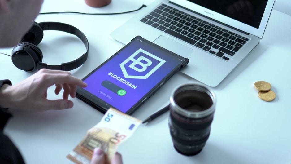 multi-currency wallet business laptop payments