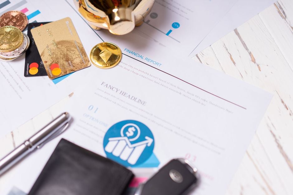 Credit‑Invisible Gig Workers: Which Cash‑Flow Lenders and Income‑Verification Services Truly Build Tradelines — and How to Protect Your Privacy