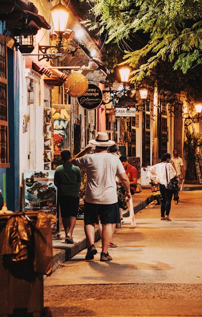 Cartagena arepa de huevo street vendor night