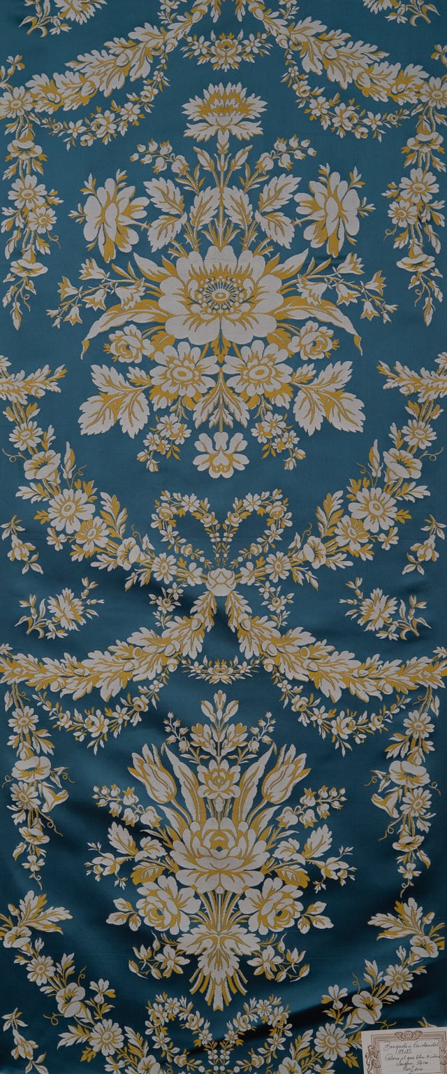 Lampas Bouquets et Guirlandes