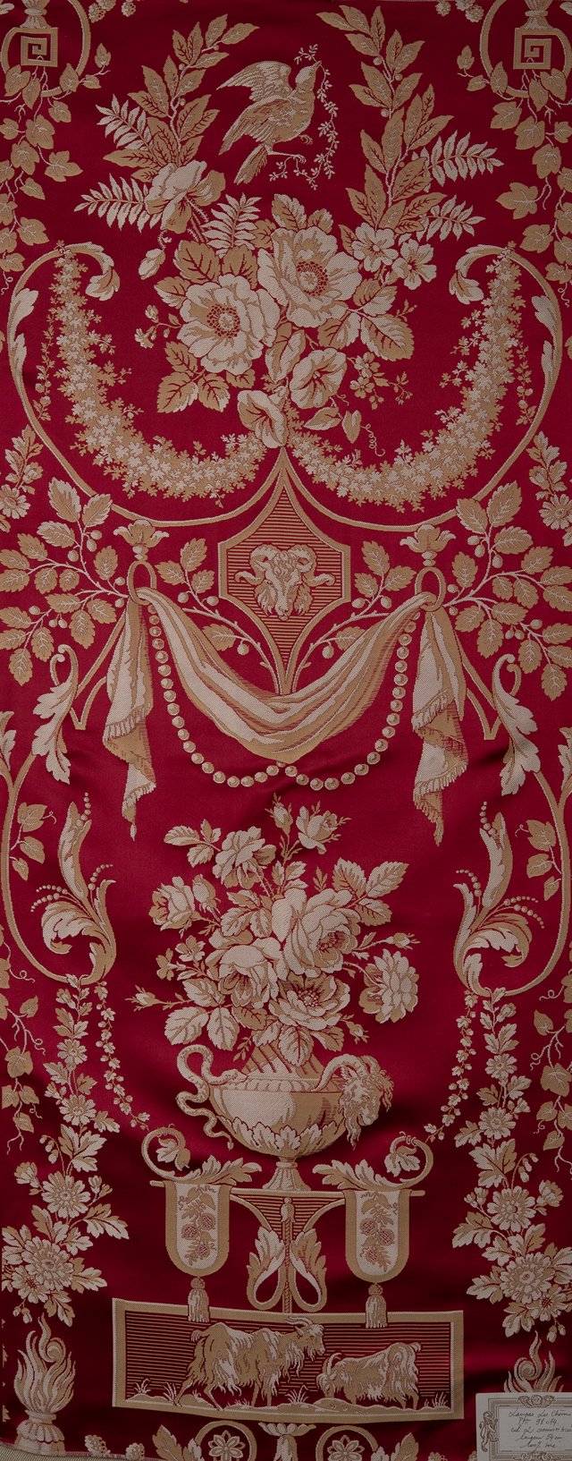 Lampas les Chèvres Cramoisi trame creme (Carré)