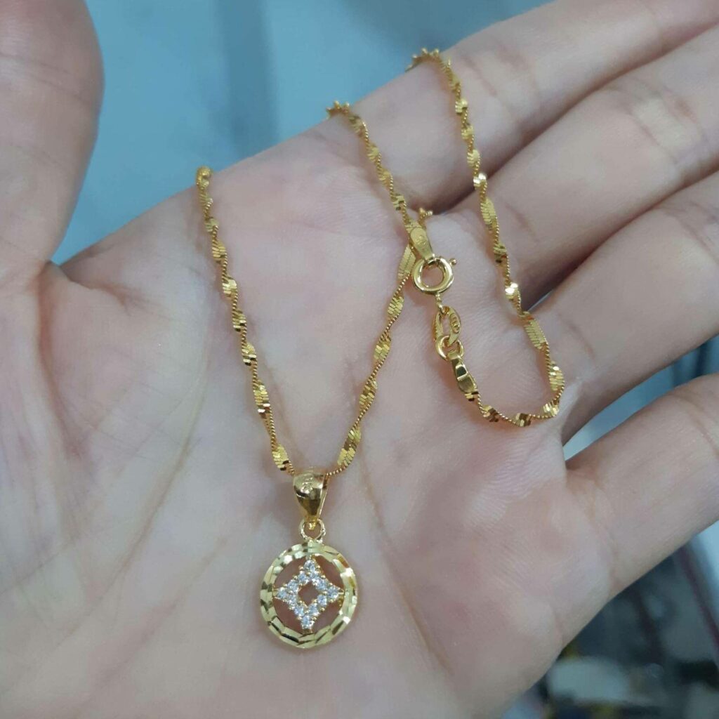 Mơ Nhặt Được Dây Chuyền Vàng: Giải Mã Ý Nghĩa và Cảm Xúc Sâu Sắc