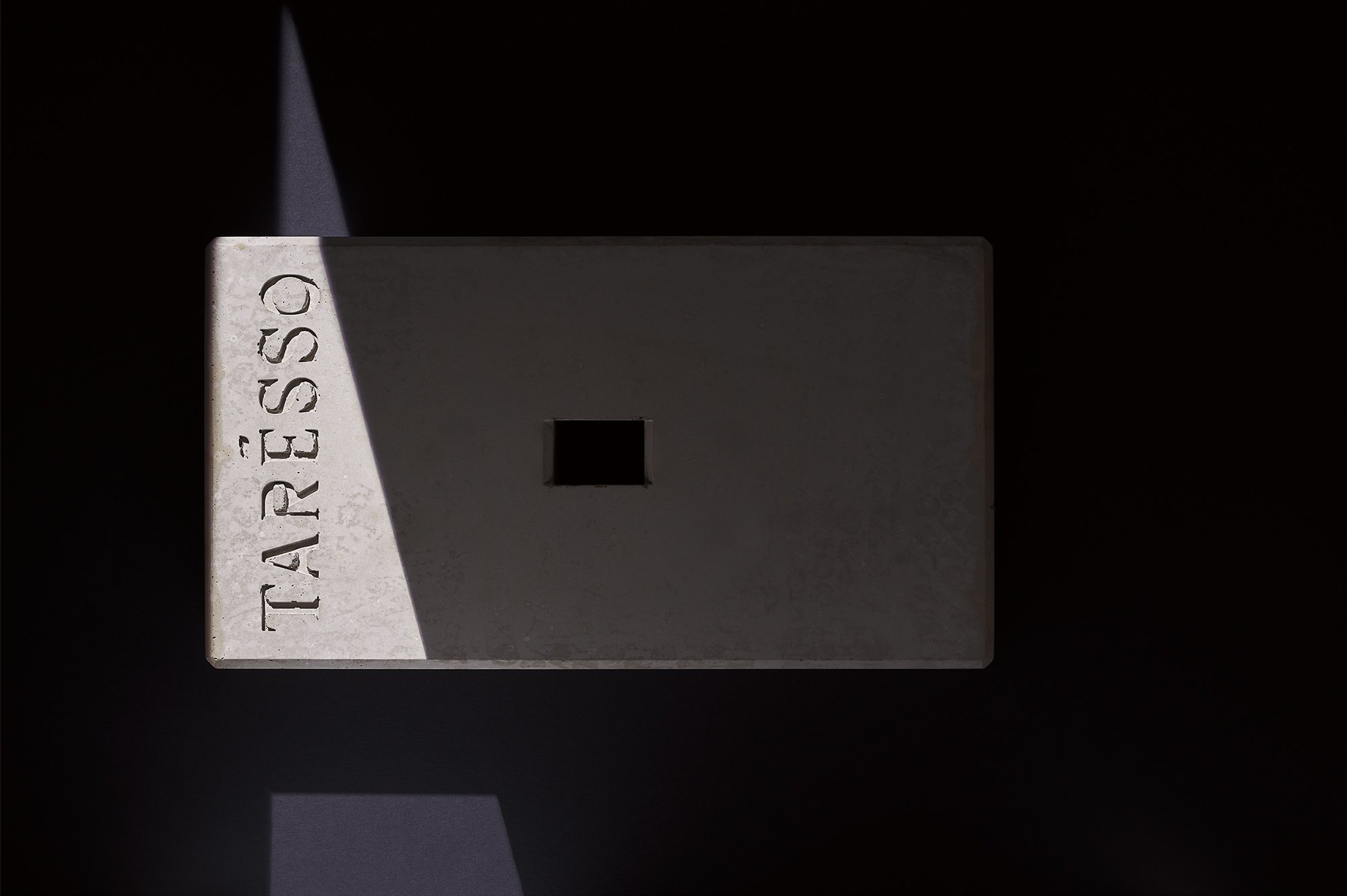 taresso coffee tabletop installation branding 09