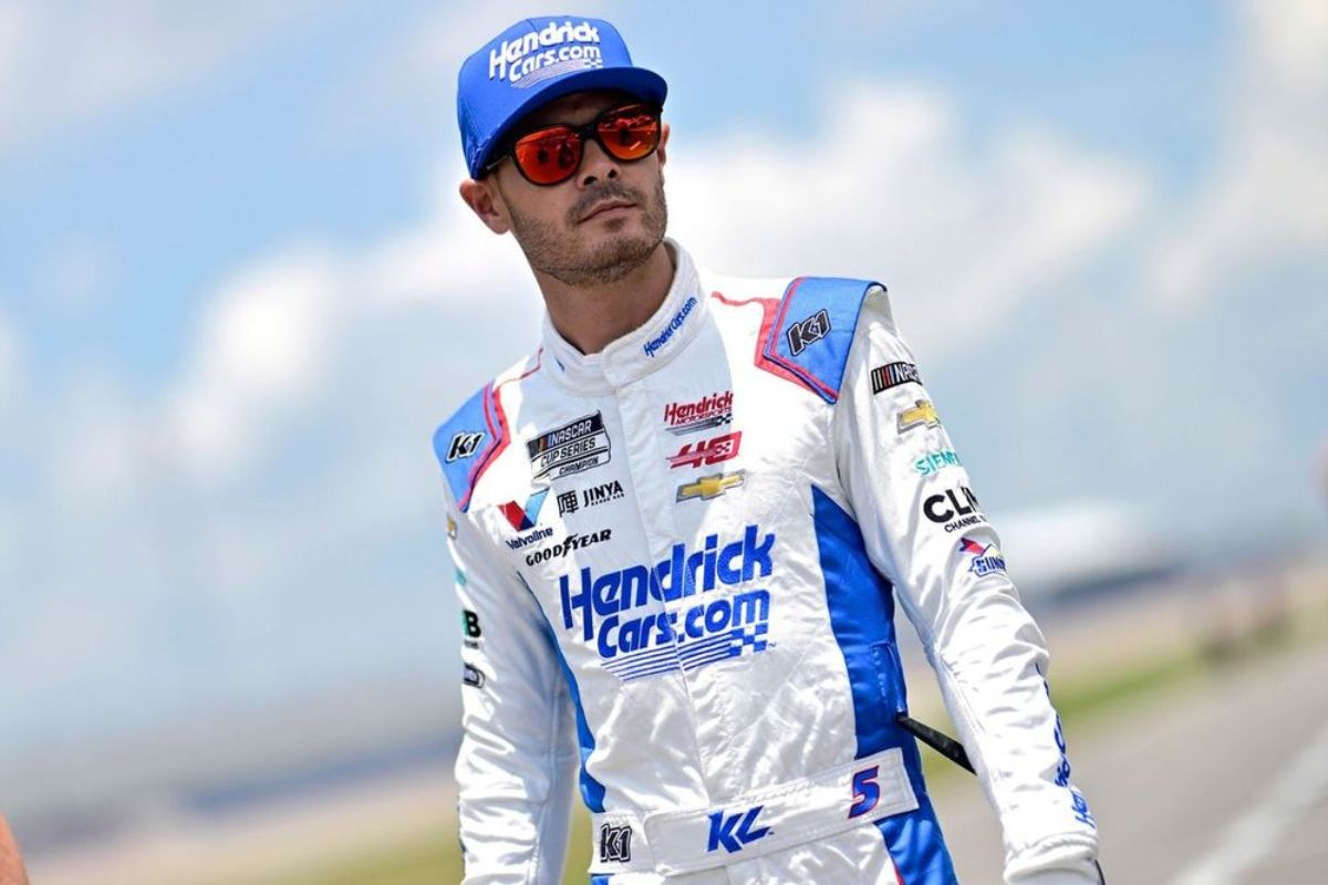 Kevin Harvick Names Kyle Larson's Team as 2024 Standout(2)