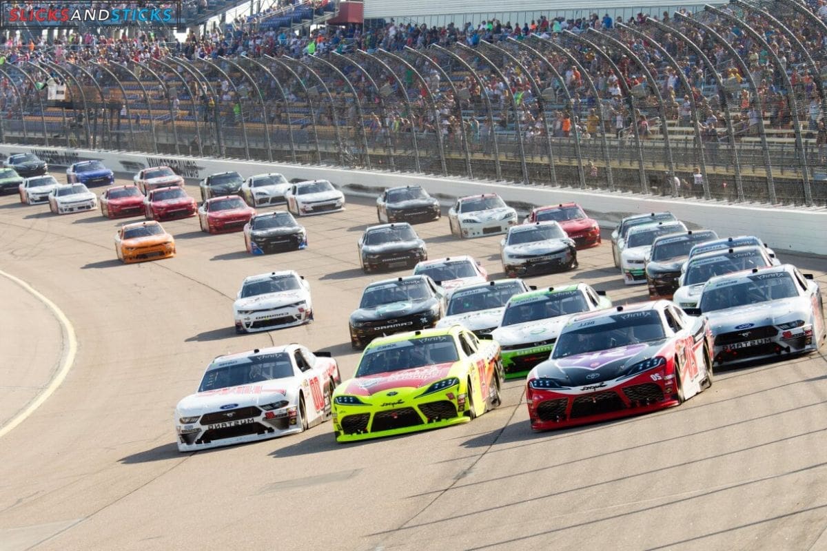 NASCAR's Ethanol-Powered Iowa Debut (1)