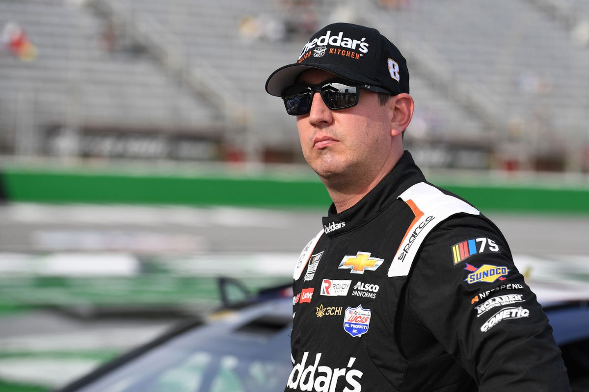 Former NASCAR driver criticizes Kyle Busch 3