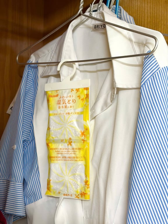 Gói 4 túi chống ẩm mốc & làm thơm tủ Hakugen Nhật Bản