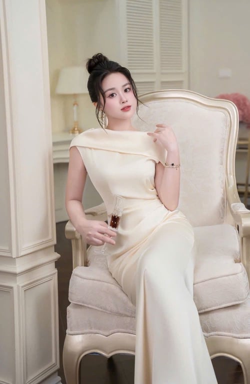 Váy lụa hoa sau
