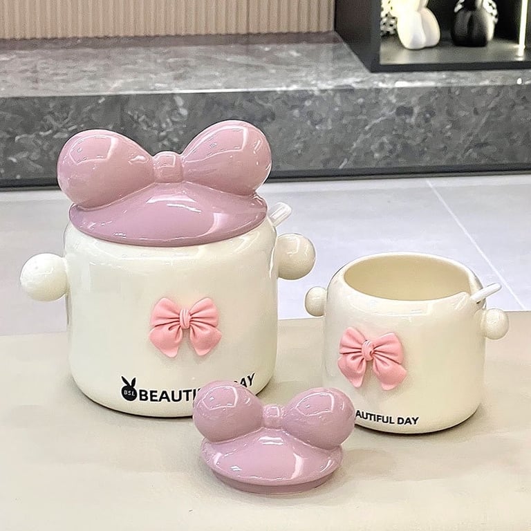 chiếc hũ sứ nơ hồng cute 1300ml