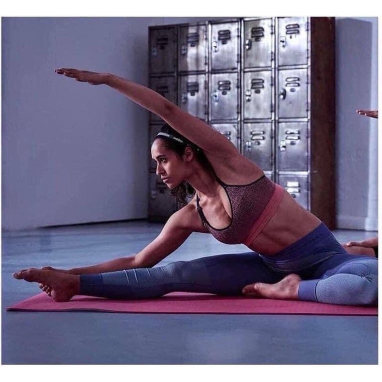 thảm tập Adidas siêu sịn xò