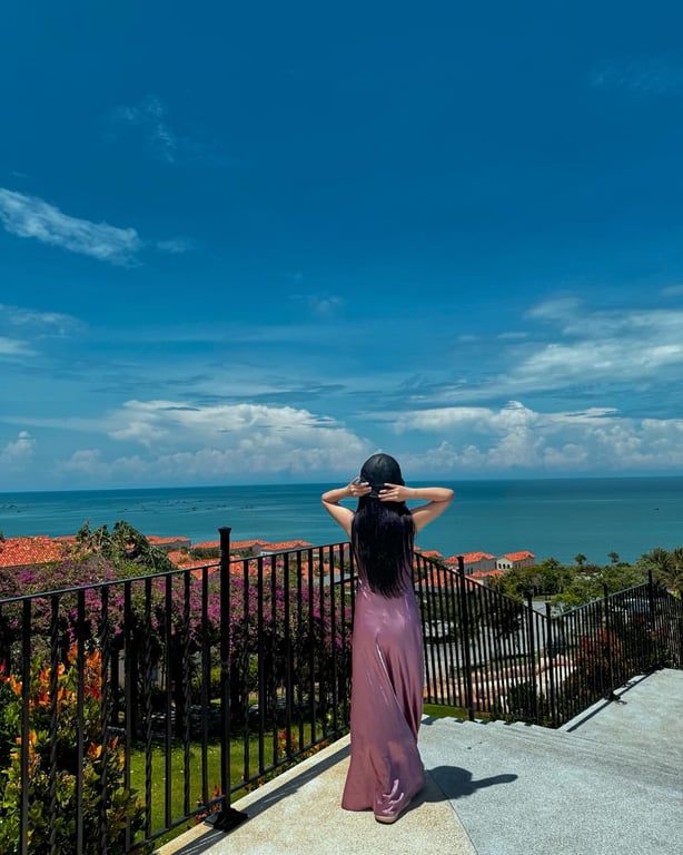 Đầm lụa tím
