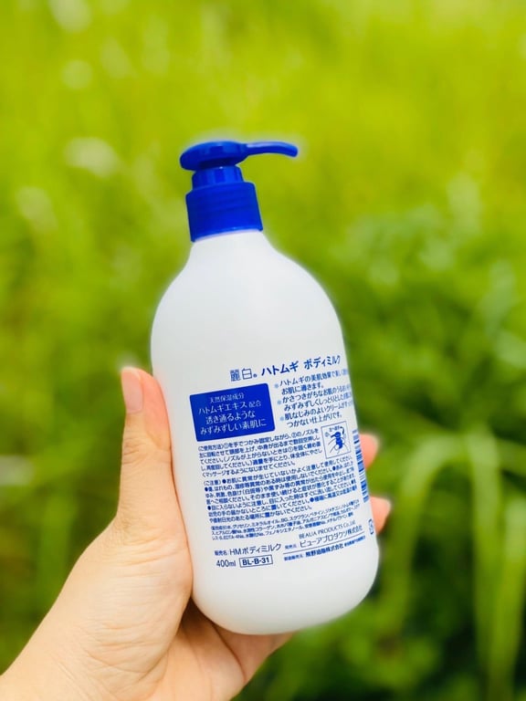 SỮA DƯỠNG THỂ LÀM TRẮNG DA HATOMUGI BODY MILK 400ML