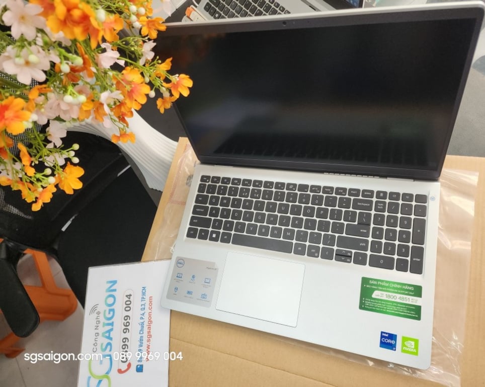 Laptop Dell Inspiron 3530 N3530I716W1 (Intel Core i7-1355U | 16GB | 512GB | MX 550 | 15.6 inch FHD | Win 11 | Office | Bạc)