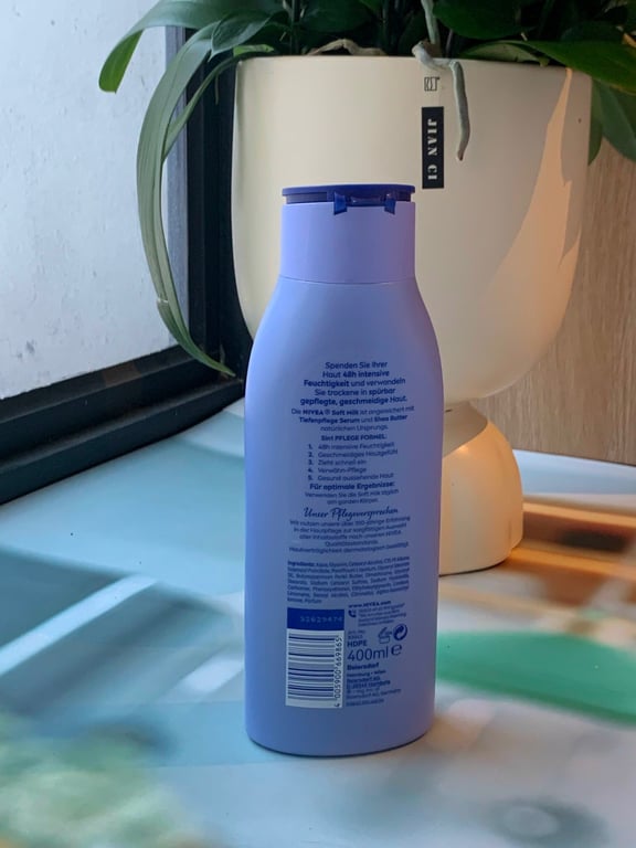 Dưỡng thể Nivea Soft Milk 400ml