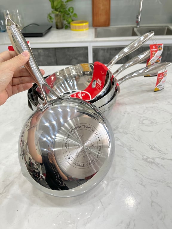 CHẢO INOX ĐÚC LIỀN KHỐI CÓ MIỆNG RÓT KALPEN ZENGER size 20CM 24CM 26CM 28CM