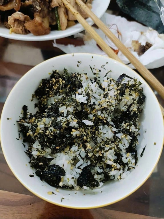 RONG BIỂN RẮC CƠM