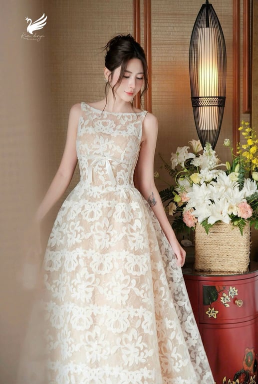 Đầm tiệc ren hoa phối nơ Khâu
