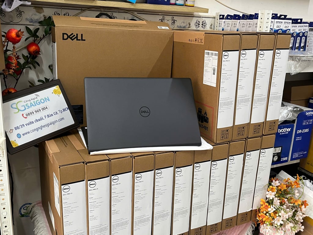 Laptop Dell Pro 15 Essential PV15250
