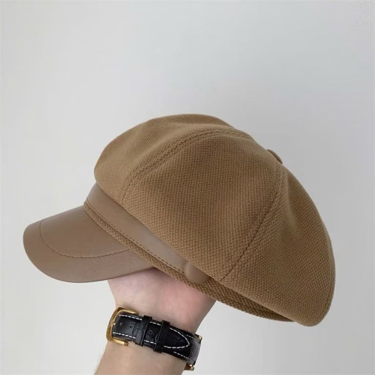 Nón lưỡi trai nâu nhạt