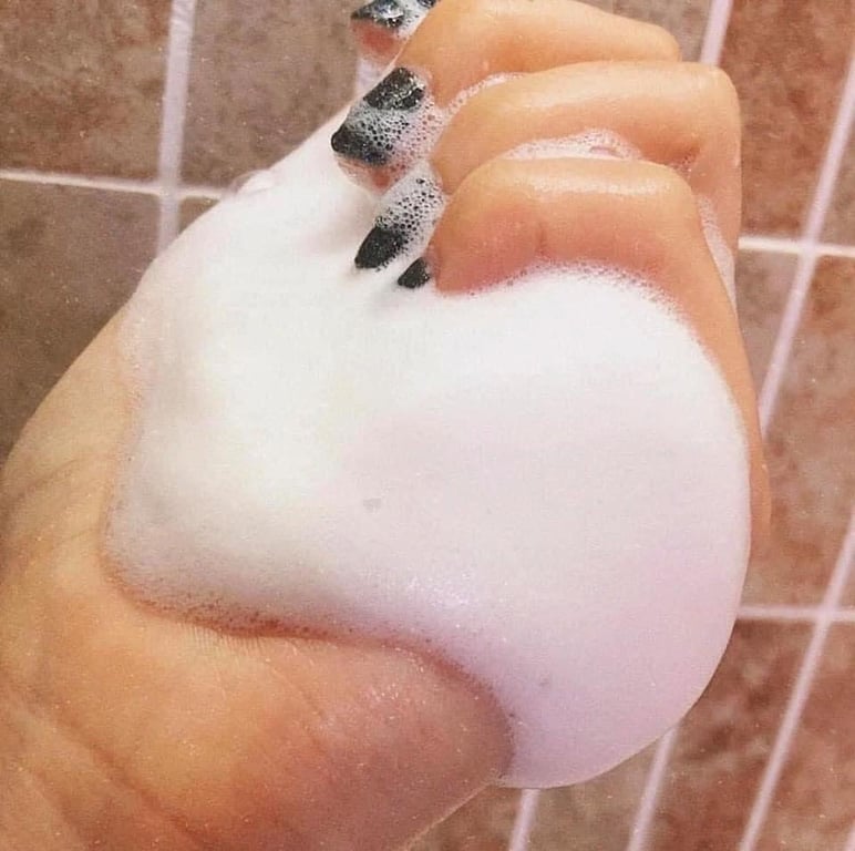 SỮA TẮM TRẮNG DA NHẬT HATOMUGI 800ml NHẬT BẢN