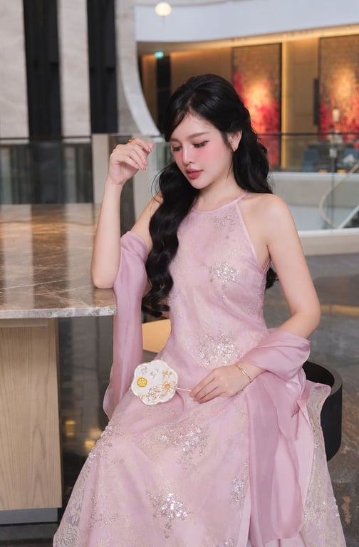 AD yếm ren đá hồng kèm khăn S/M