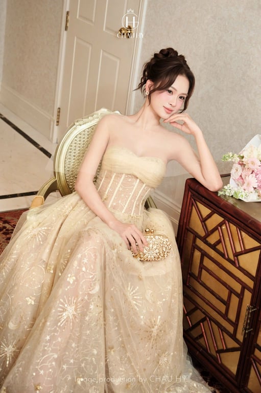 Váy voan be dài đi tiệc Châu Hy
