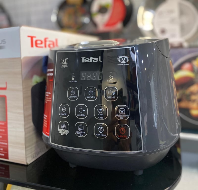 Nồi cơm điện tử Tefal 1.8 lít RK736B68