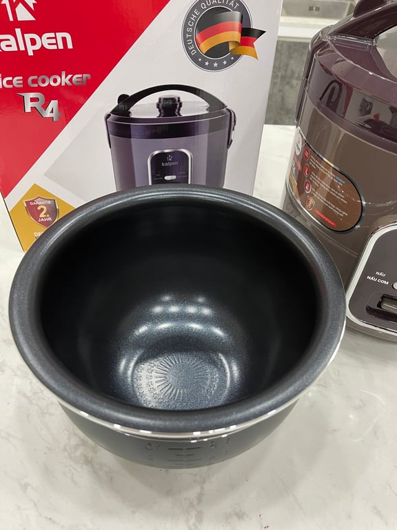 NỒI CƠM ĐIỆN 3D KALPEN R4 DUNG TÍCH 1,8L