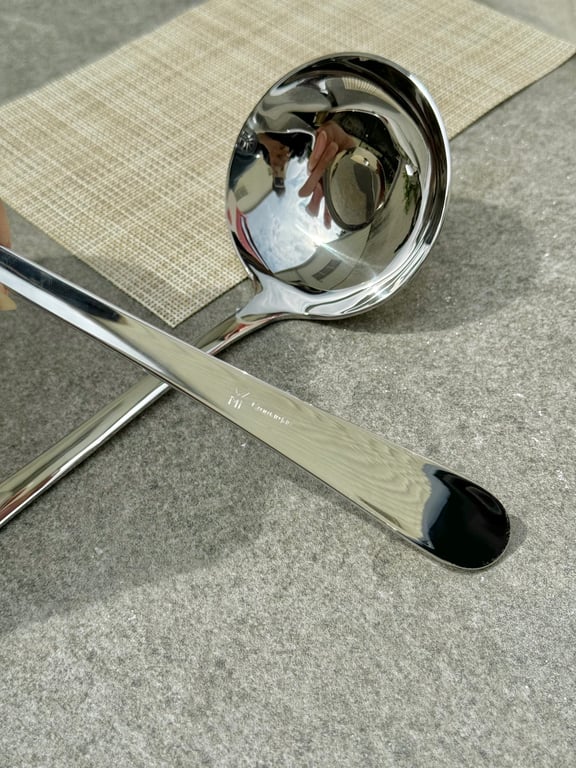 Muôi canh WMF cỡ trung- cỡ đại