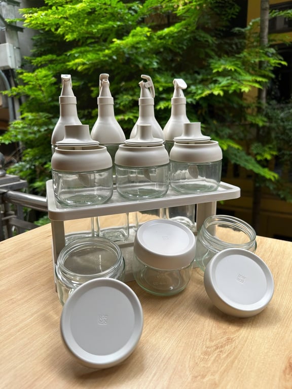 Bộ Hũ Đựng Gia Vị, Chai Đựng Dầu Ăn Kèm Kệ Cao Cấp