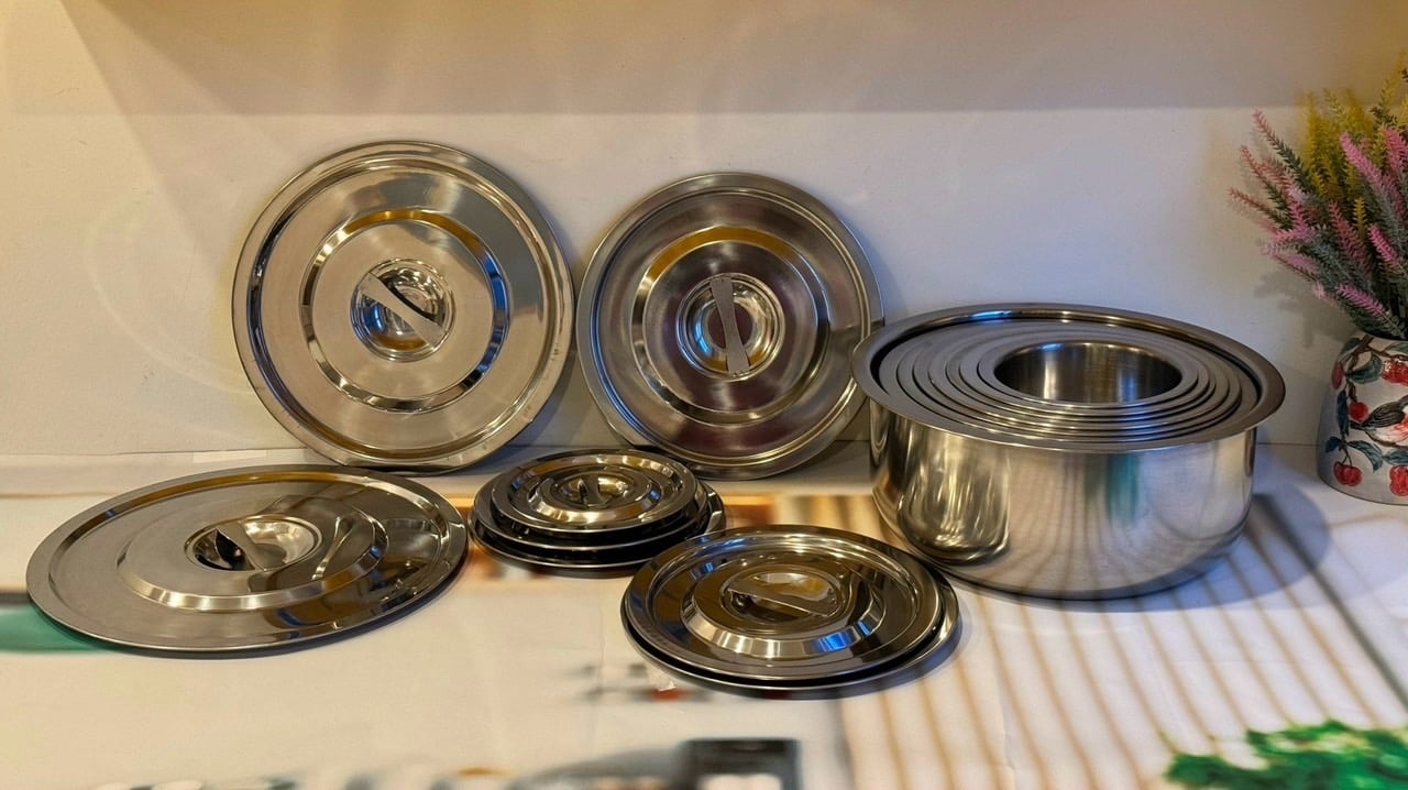 SET 8 TÔ INOX CÓ NẮP, ĐÁY TỪ DÙNG LÀM NỒI NẤU