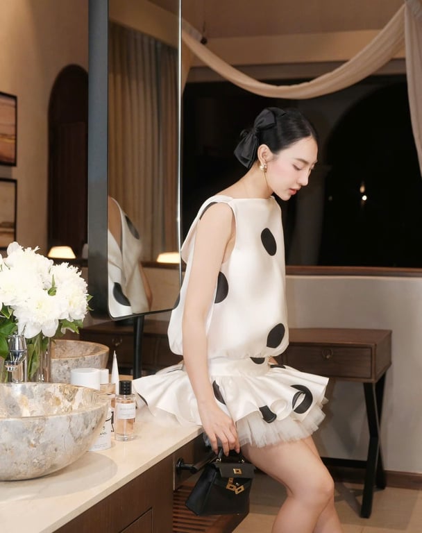 Đầm trắng chấm bi ChouChou