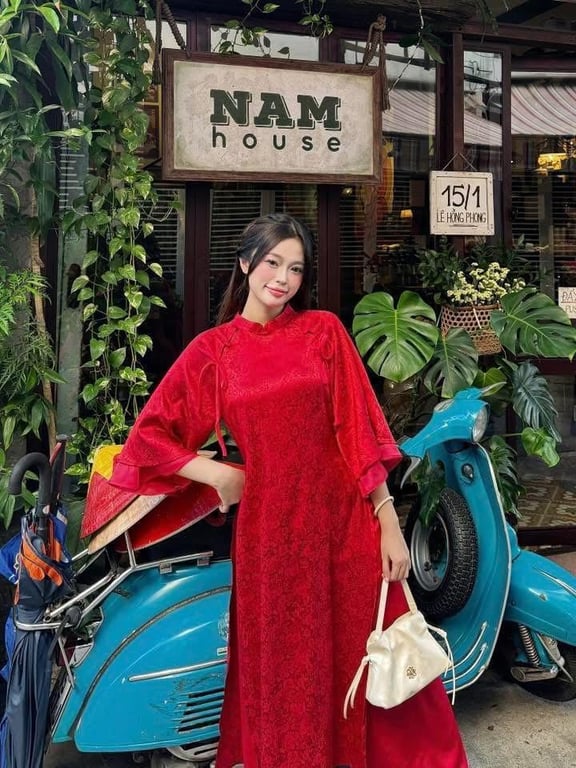 Áo dài lụa tay phối voan màu đỏ, hồng - freesize