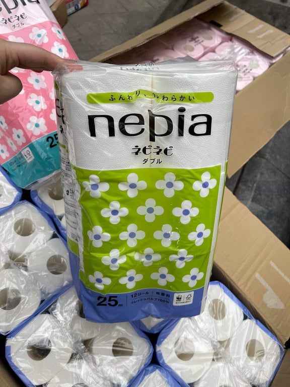 GIẤY VỆ SINH CAO CẤP NEPIA 2 lớp, 1 lốc gồm 12 cuộn