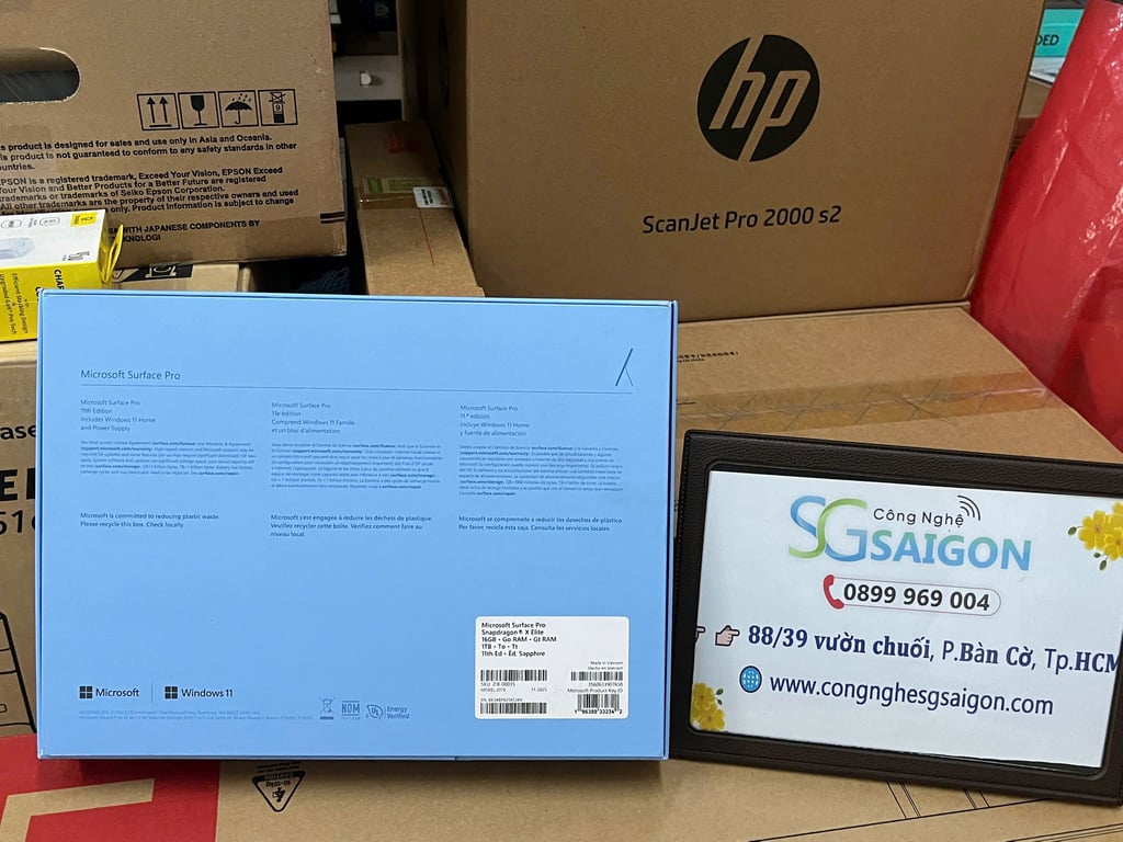 Microsoft Surface Pro 11 Snapdragon® X Elite (12 Core) Processor / 16GB Memory/ 1TB SSD/ OLED display  13"" PixelSense Touchscreen  / Sapphire / Windows 11