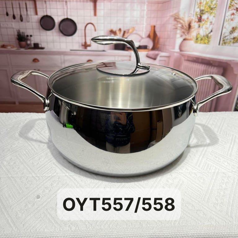 Nồi đúc nguyên khối quả táo 2 quai Oyatton 24 và 26cm