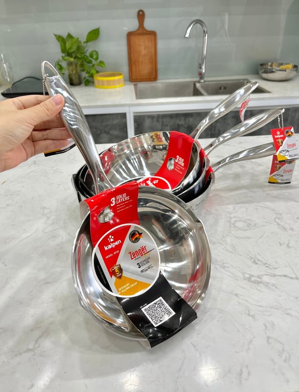 CHẢO INOX ĐÚC LIỀN KHỐI CÓ MIỆNG RÓT KALPEN ZENGER size 20CM 24CM 26CM 28CM