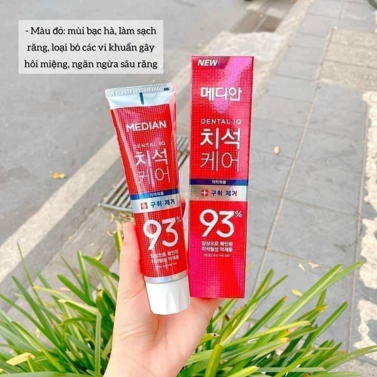 Kem đánh răng Median màu đỏ