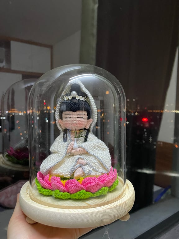 Khung kính tròn có đèn led size 12*22cm