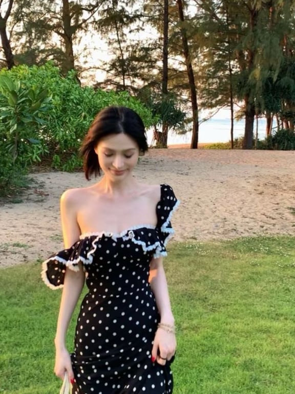 Đầm maxi cánh tiên viền bèo chấm bi