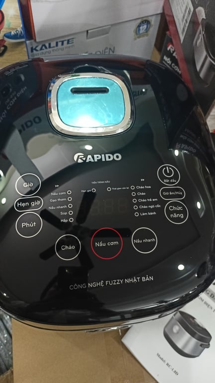 NỒI CƠM ĐIỆN TỬ RAPIDO RC-1.8D