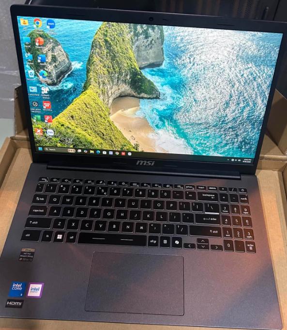 Laptop MSI Modern 15 F1MG-1264VN