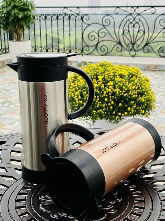 BÌNH GIỮ NHIỆT ĐỰNG CÀ PHÊ PENGUIN LOCK&LOCK 1L LHC1444