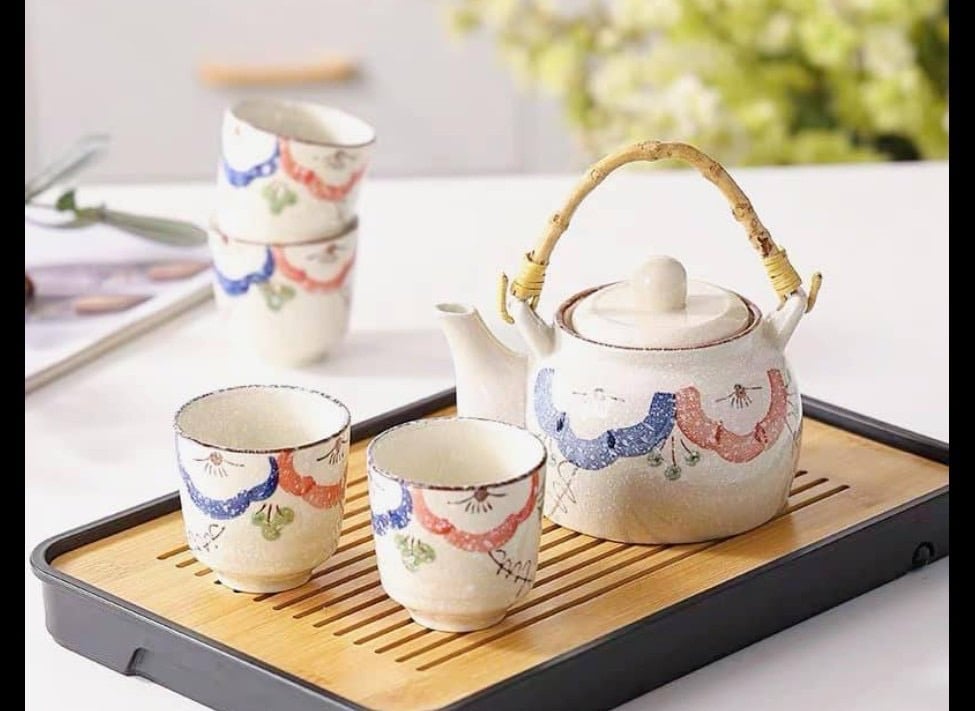 Bộ Ấm Trà 6 Cốc Họa Tiết Hoa Văn Cổ Điển