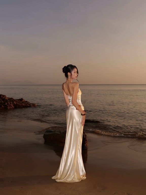 Đầm Charlot Wondershouse màu vàng