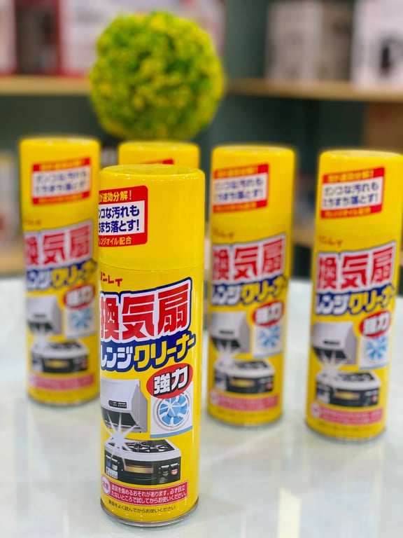 Chai xịt tẩy rửa mảng bám siêu năng Rinrei Nhật Bản 330ml