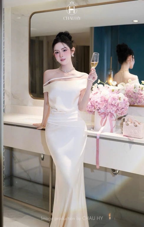 Váy lụa dáng dài 2 dây rơi trước ngực