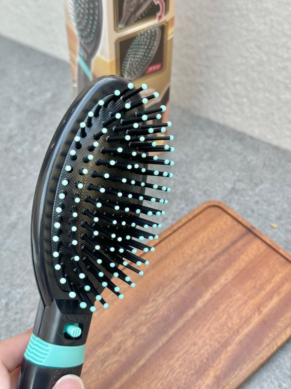 LƯỢC CHẢI MASSAGE ĐA NĂNG RELAFY (DÙNG PIN)