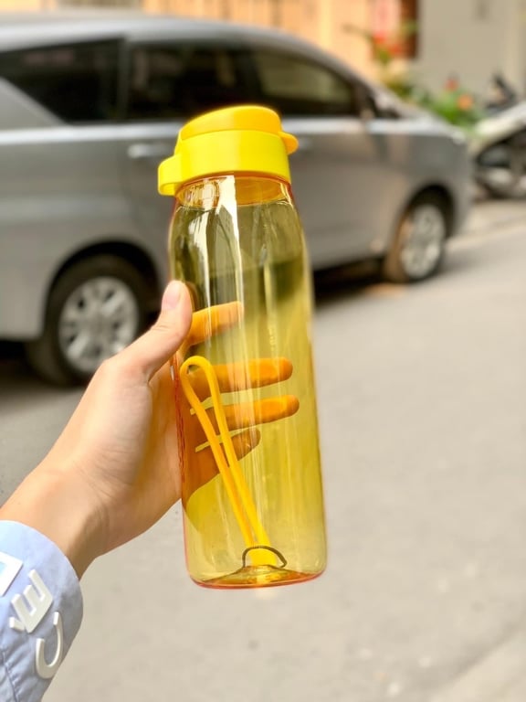bình nước lohas tupperware size 750ml